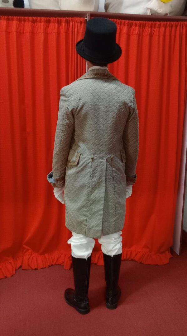 Traje epoca - Bridgestone