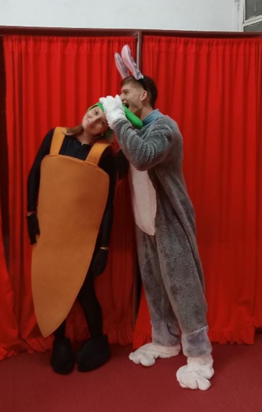 Disfraz Bugs Bunny y Zanahoria