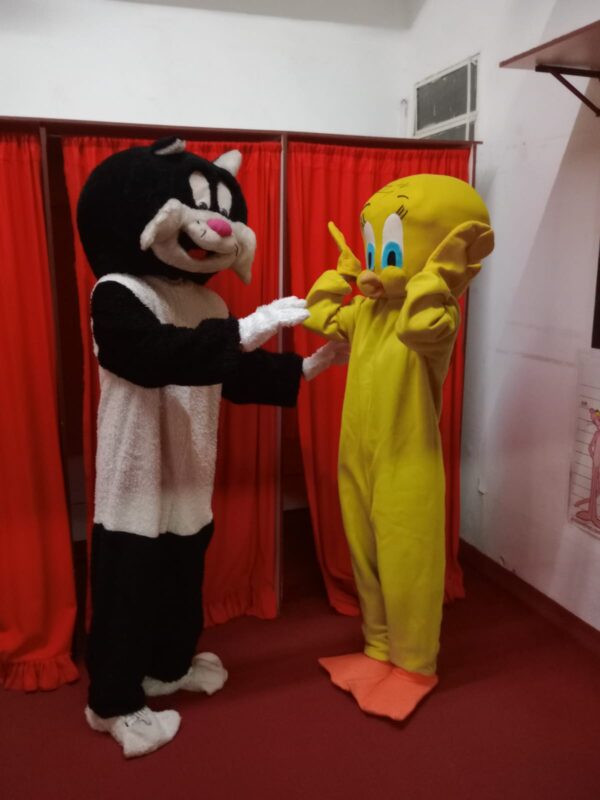 Pareja Tweety y Silvestre