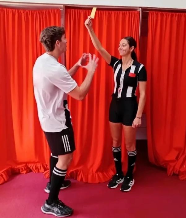 Pareja Referi mujer y jugador